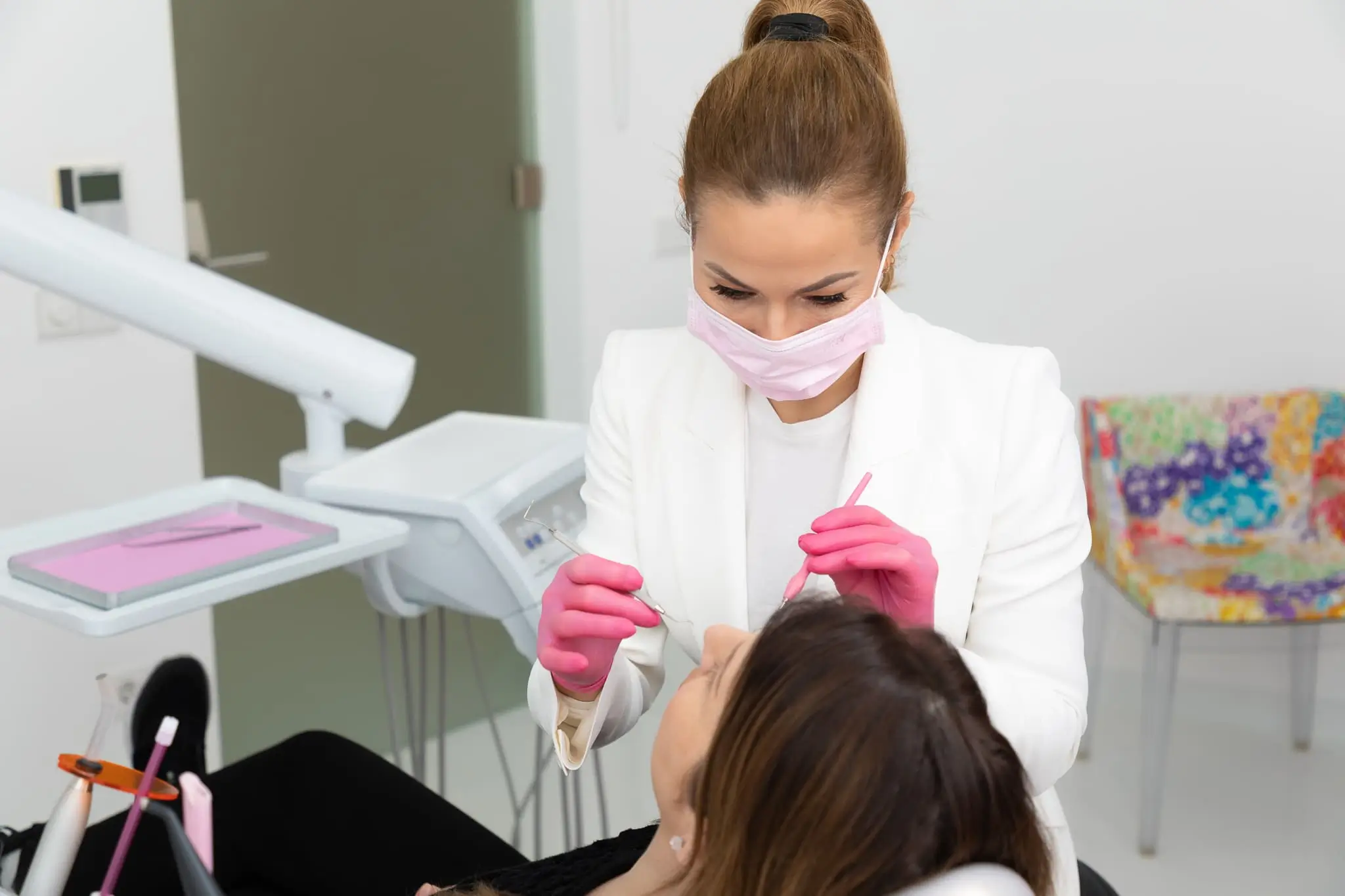 Parodontitis Behandlung und Untersuchung beim Fehér Dental Team in Sopron